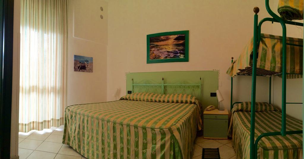Lungomare Hotel Marina di Cecina Exterior photo