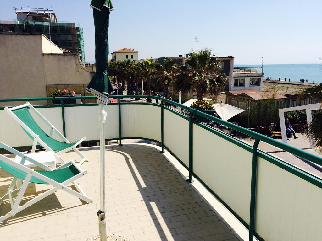 Lungomare Hotel Marina di Cecina Exterior photo